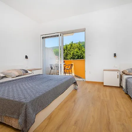 Apartamento Olive Tree 1 *